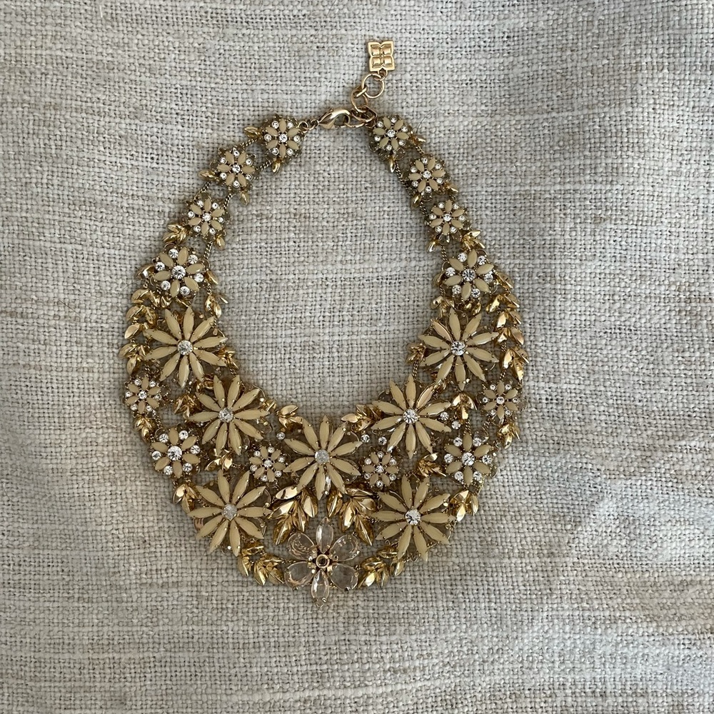 BCBG statement white floral necklace